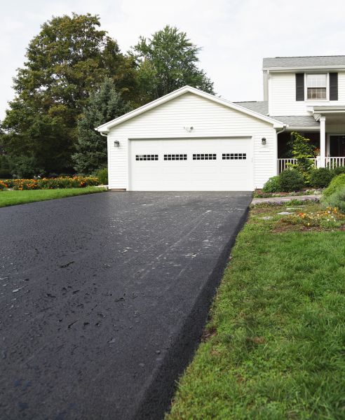 Cost of Blacktop Driveway Paving in Yuba City